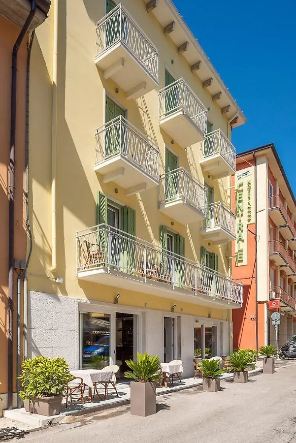 Hotel Centrale Garda  4*, Garda (Verona)