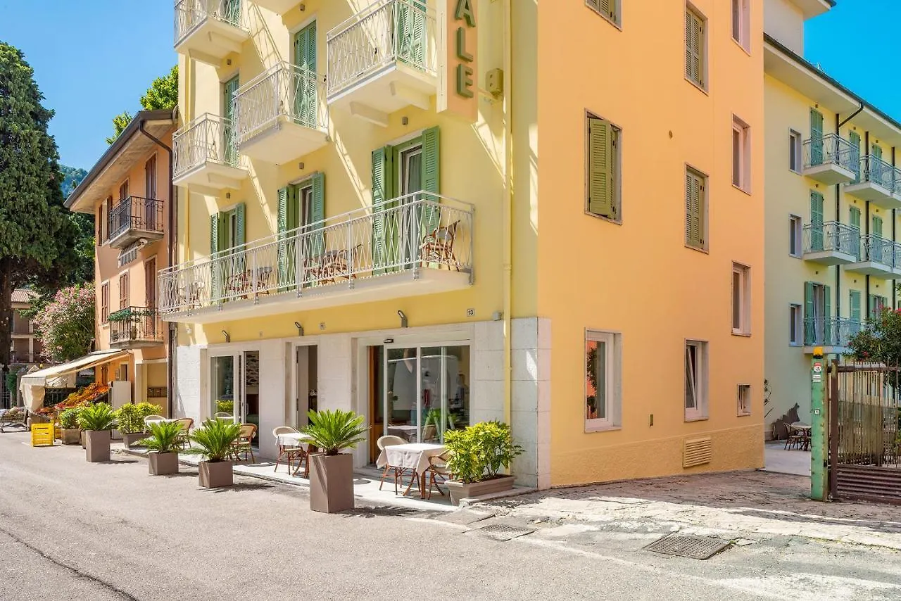 Hotel Centrale Garda