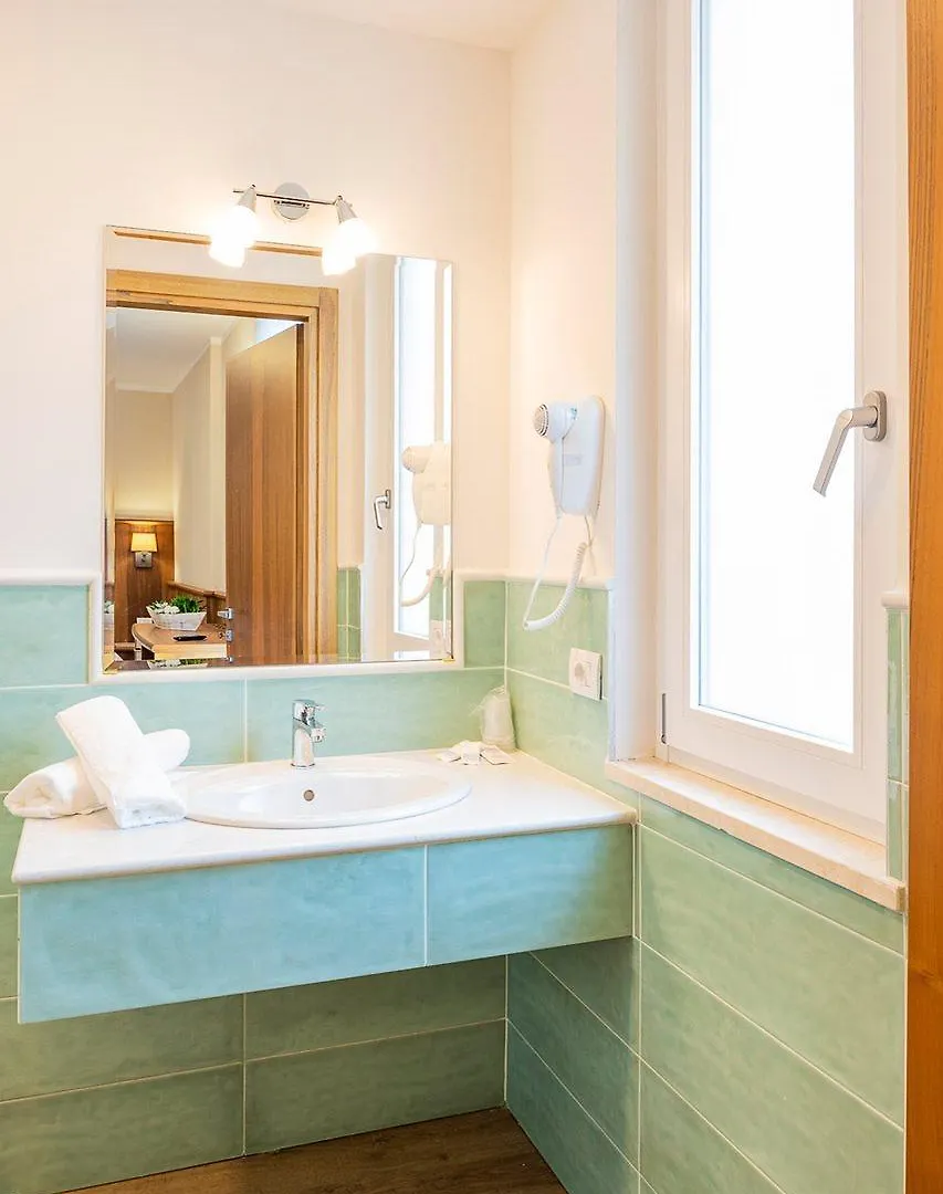 Hotel Centrale Garda