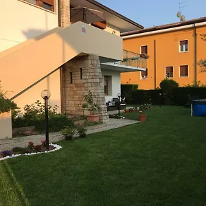 Il Sole E La Luna In Garda Frühstückspension