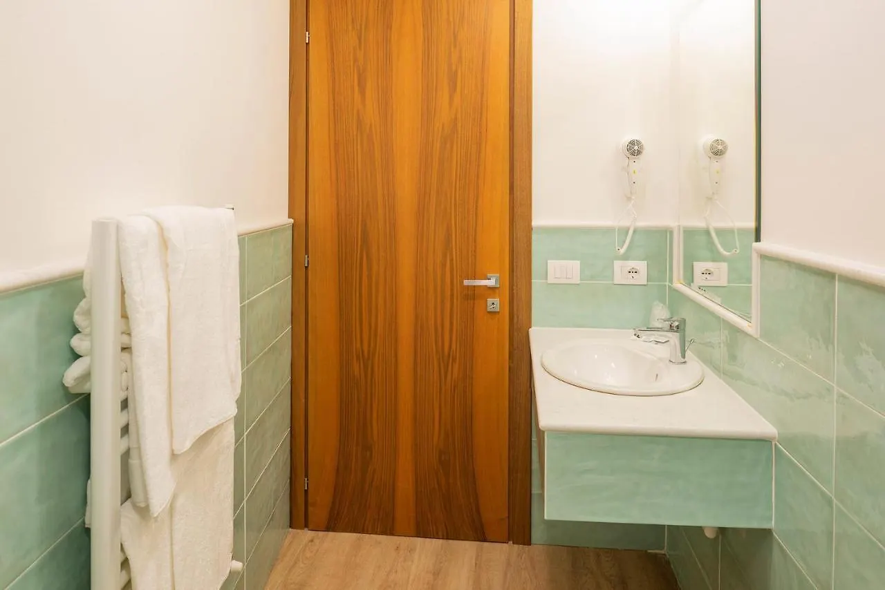 Hotel Centrale Garda