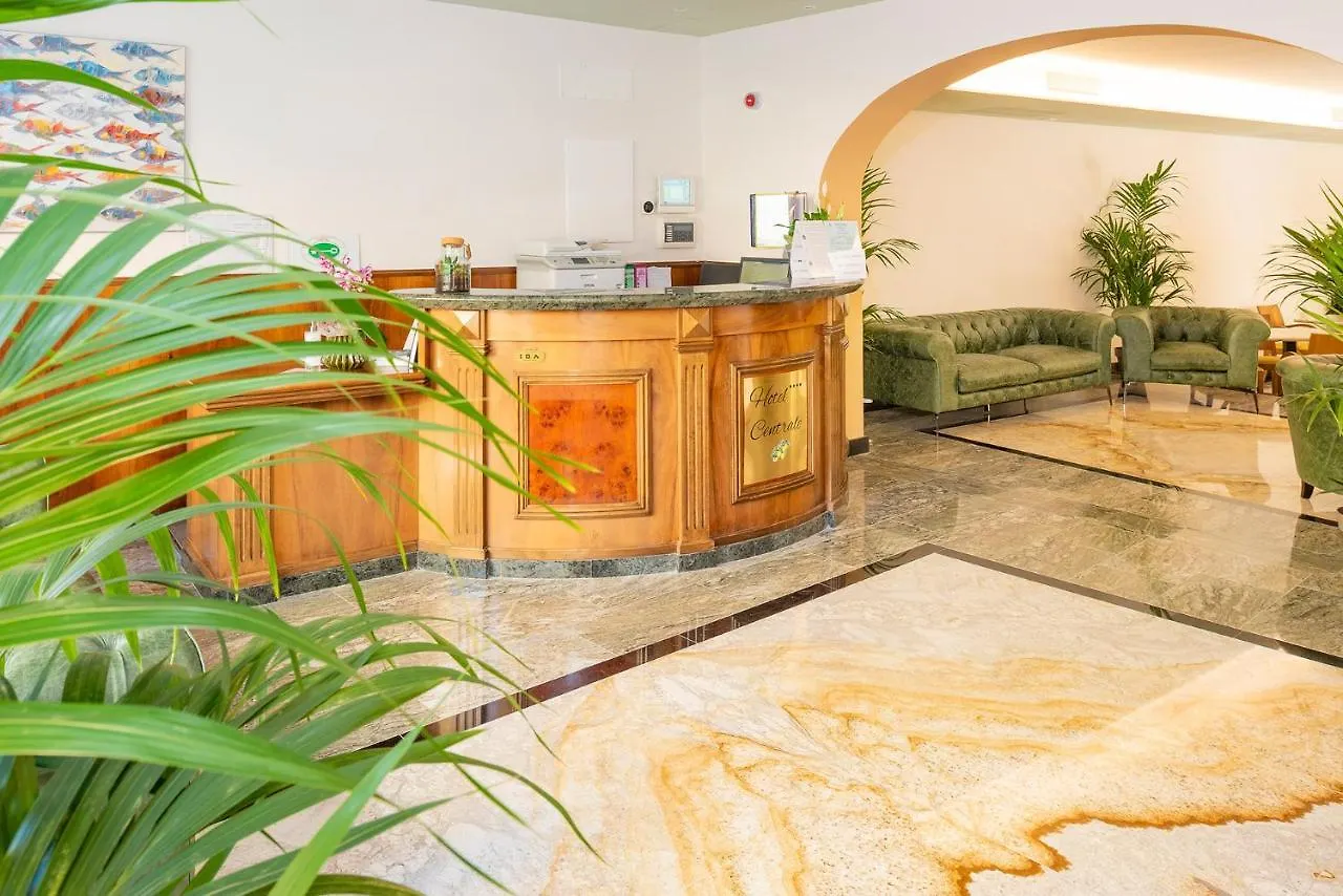 Hotel Centrale Garda
