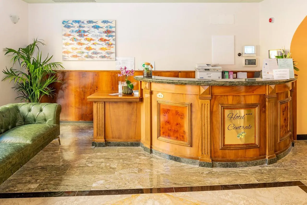 ****  Hotel Centrale Garda  Italy