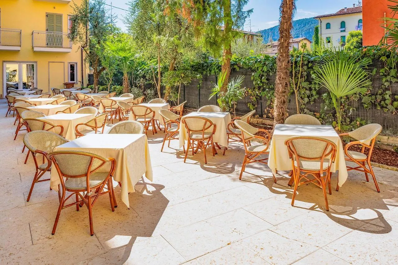 ****  Hotel Centrale Garda  Itálie