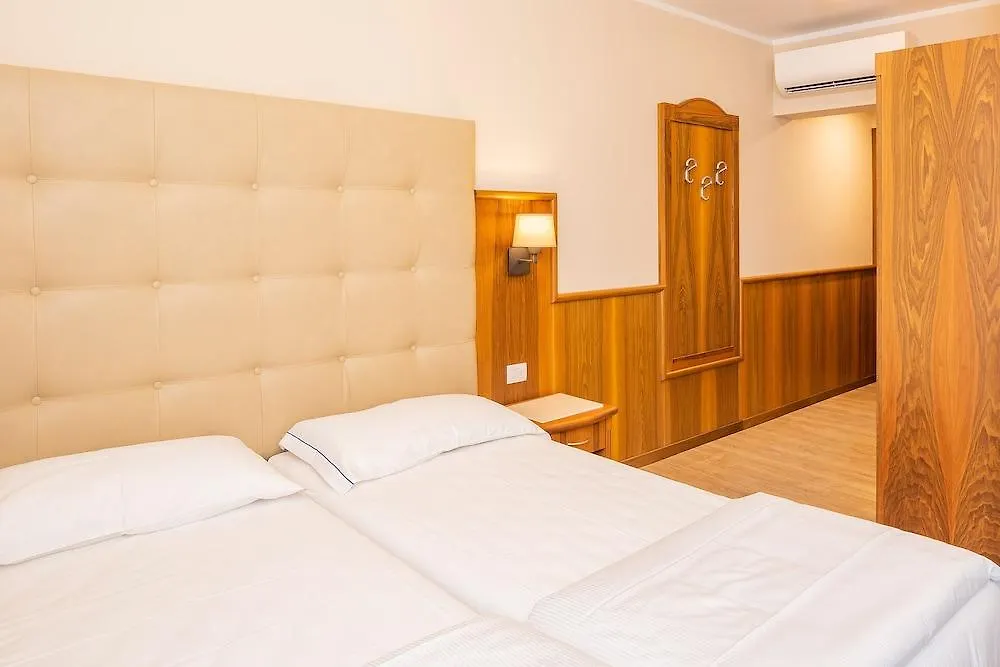 Hotel Centrale Garda  Itálie