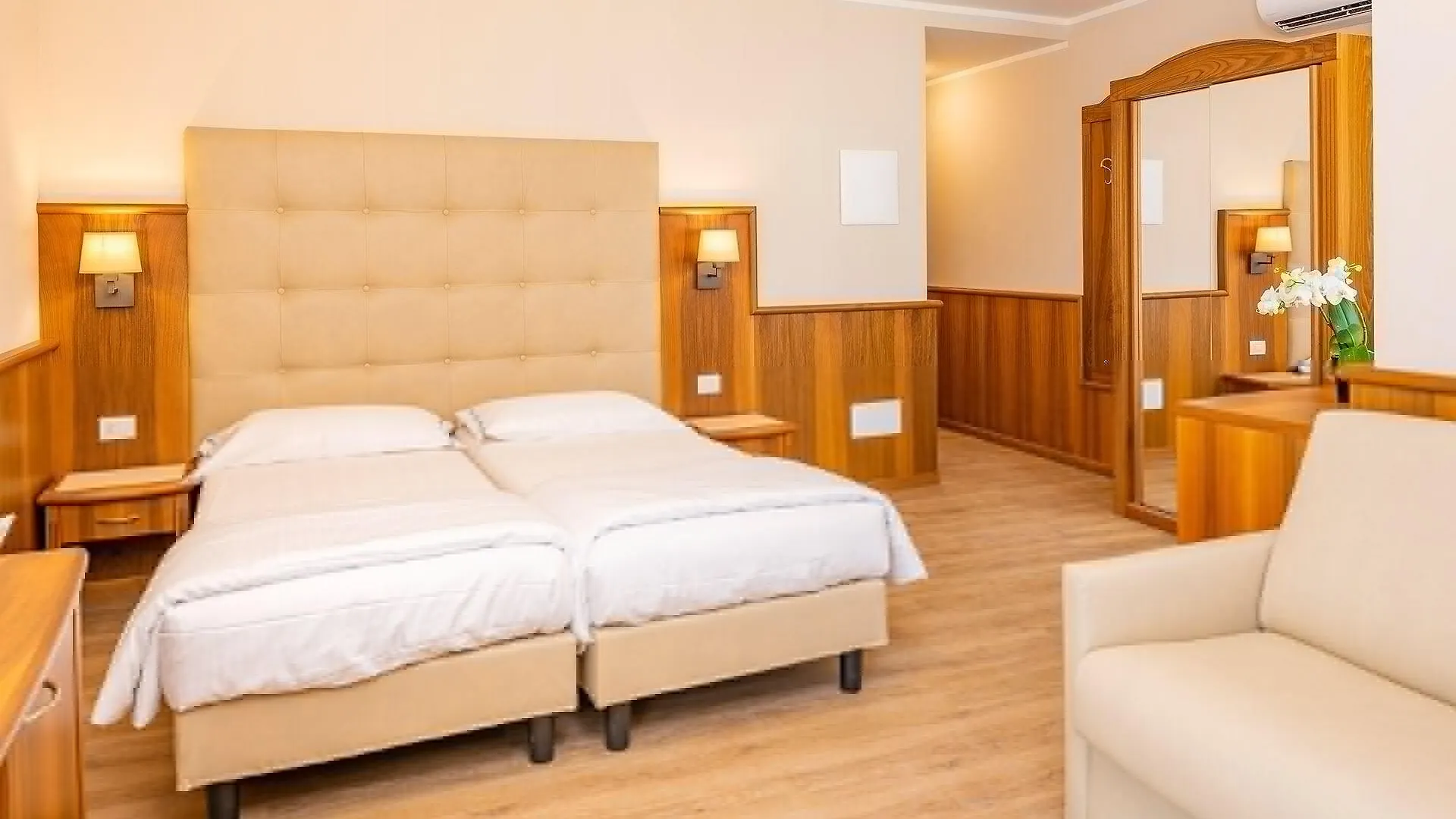 ****  Hotel Centrale Garda  Italy