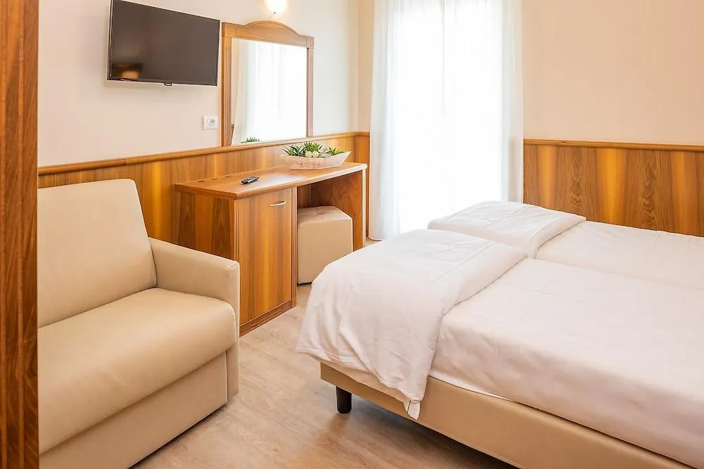 ****  Hotel Centrale Garda  Itálie