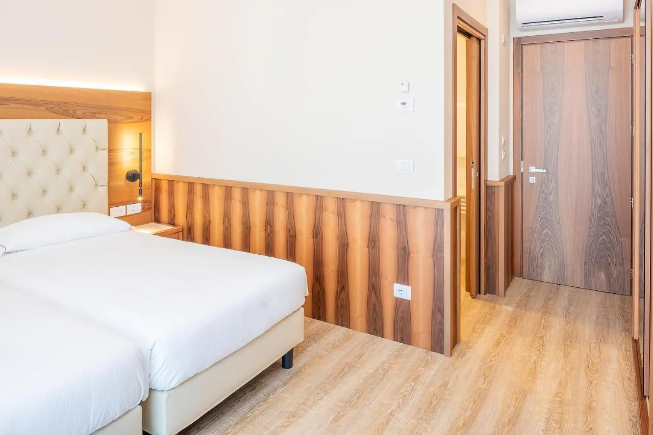 ****  Hotel Centrale Garda  Itálie