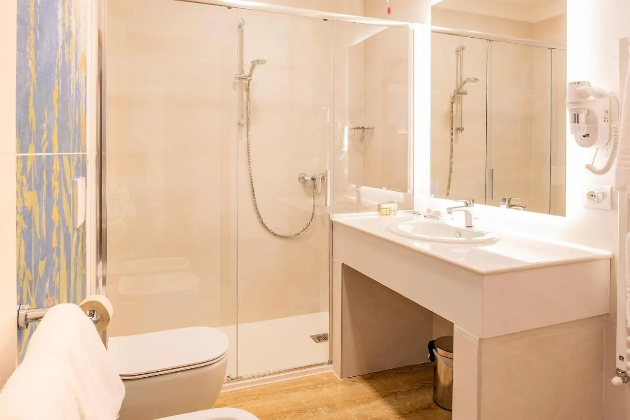 Hotel Centrale Garda