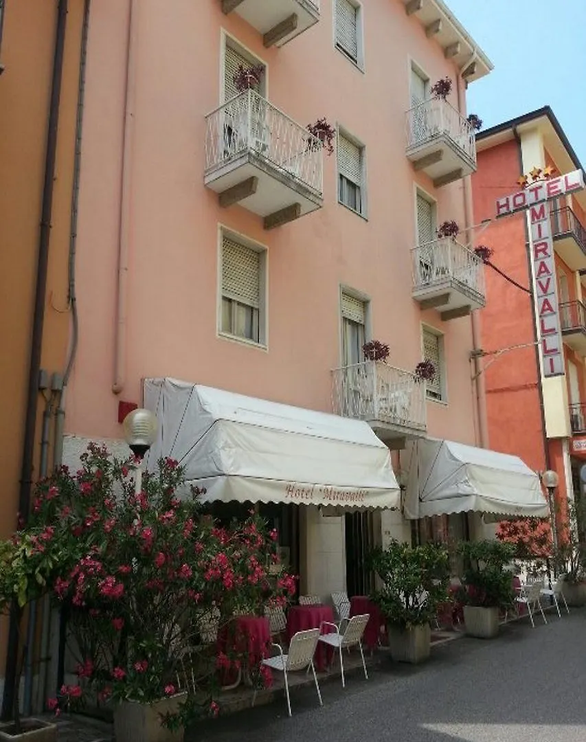 Hotel Centrale Garda   Garda (Verona)