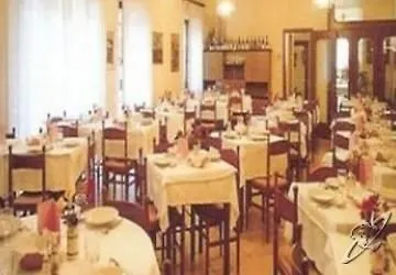 Hotel Centrale Garda  Garda (Verona)